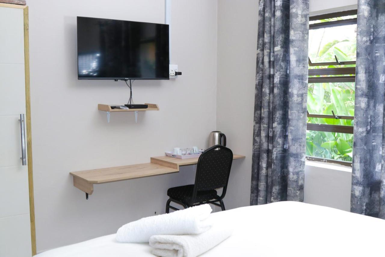 Early Riser Hotel Езулвини Екстериор снимка