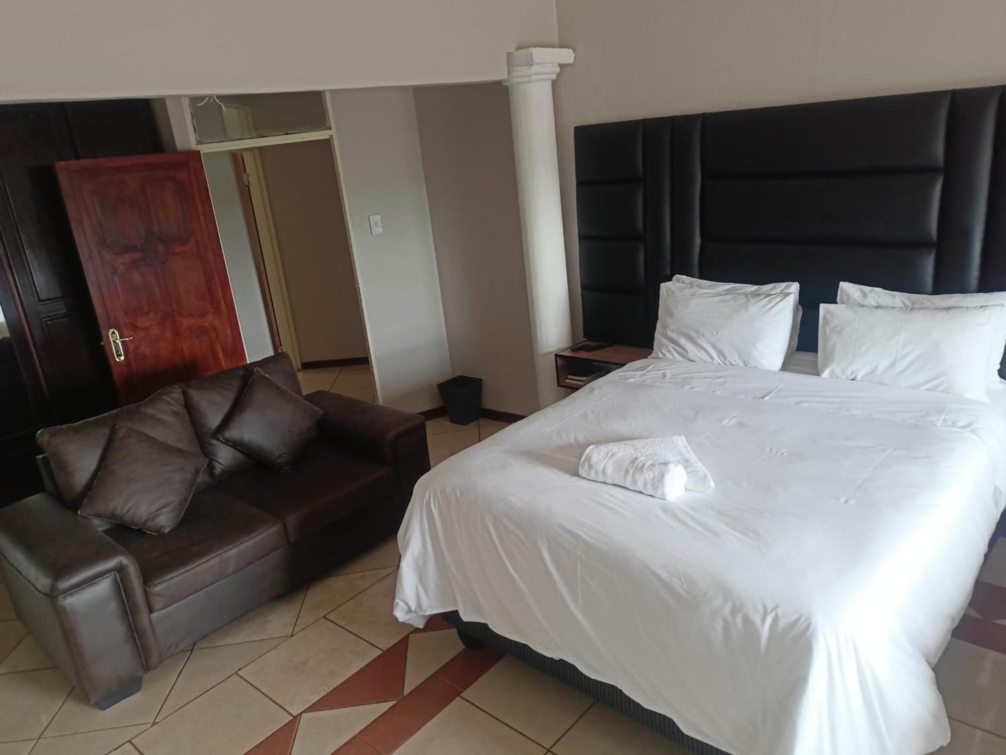 Early Riser Hotel Езулвини Екстериор снимка