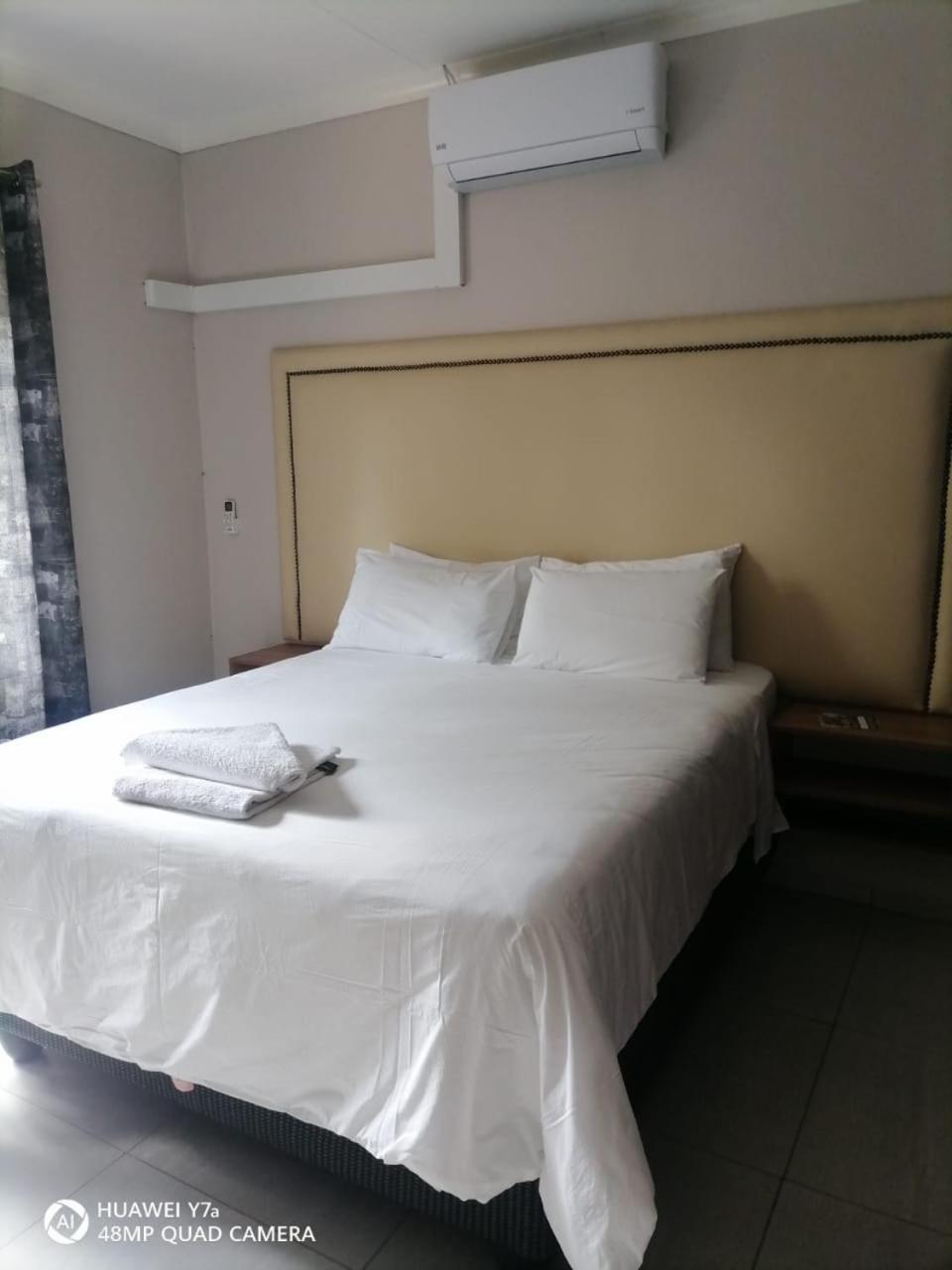 Early Riser Hotel Езулвини Екстериор снимка